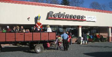 Robinsons Hardware, 1 Nicholas Road, Framingham, MA 01701